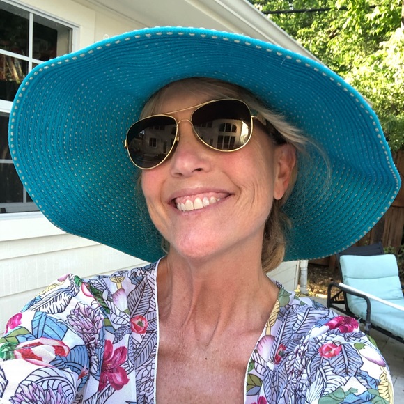 Meet your Posher, Charlotte - Picture 1 of 1